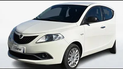 Bianco Usata 2017 Lancia Ypsilon S Due volumi | 10.000 € (Cara)
