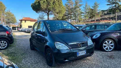 Nero Usata 2002 Mercedes A140 Classic Tre volumi | 2500 € (Cara)