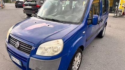 Usata Fiat Doblò Family 120 CV (88 kW) 2009 Blu Monovolume