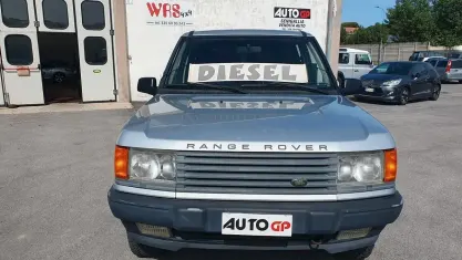 Usata Land Rover Range Rover 136 CV (100 kW) 1998 Grigio SUV