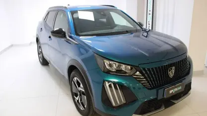 Usata Peugeot 2008 S 131 CV (96 kW) 2025 Blu SUV