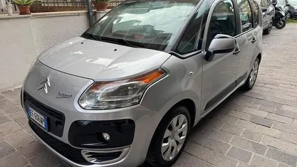 Grigio Usata 2011 Citroën C3 Picasso Seduction Monovolume | 4990 € (Buon prezzo)