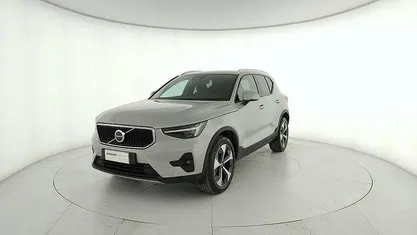 Silver dawn Usata 2025 Volvo XC40 Core SUV | 33.900 € (Buon prezzo)