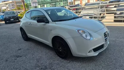 Usata Alfa Romeo MiTo Distinctive 95 CV (69 kW) 2012 Beige Utilitaria