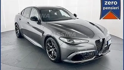 Usata Alfa Romeo Giulia Quadrifoglio 520 CV (382 kW) 2025 Grigio Berlina