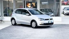 Grigio Usata 2015 VW Polo Tre volumi | 8900 € (Buon prezzo)