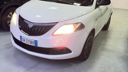 Brugt Lancia Ypsilon Gold 69 HK (50 kW) 2023 Hvid Hatchback