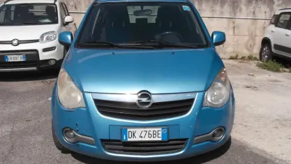 Usata Opel Agila Enjoy 86 CV (63 kW) 2008 Bluazzurro Utilitaria