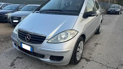 Argento Usata 2005 Mercedes A180 Classic Tre volumi | 1900 € (Buon prezzo)
