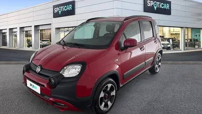 Usata Fiat Panda Cross Cross 70 CV (51 kW) 2024 Rosso Utilitaria