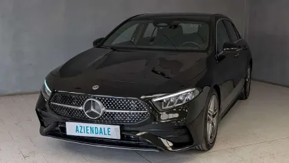 Begagnad Mercedes A180 AMG line 136 HK (100 kW) 2025 Svart Sedan