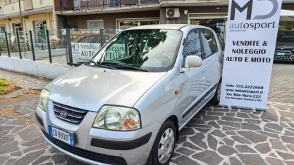 Usata Hyundai Atos Comfort 59 CV (43 kW) 2004 Grigio Utilitaria