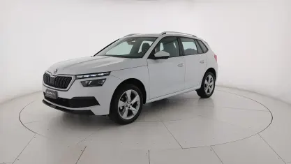 Usado Skoda Kamiq Style 110 CV (80 kW) 2023 Blanco SUV
