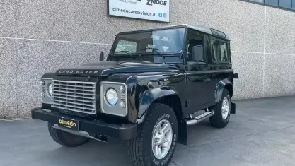 Usata Land Rover Defender S 122 CV (89 kW) 2008 Nero Station wagon