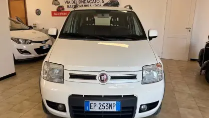 Usata Fiat Panda 4x4 75 CV (55 kW) 2012 Bianco Utilitaria