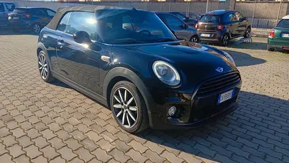 Usata Mini Cooper D Cabriolet 116 CV (85 kW) 2017 Cabrio