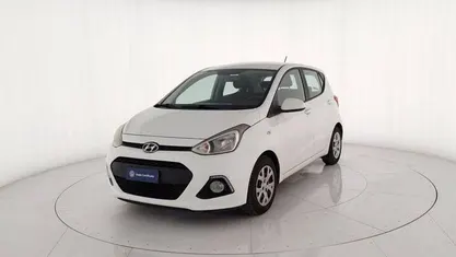 Bianco pastello Usata 2016 Hyundai i10 Due volumi | 8000 € (Ottimo prezzo)