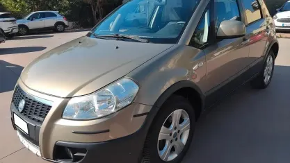 Usata Fiat Sedici 120 CV (88 kW) 2008 Marrone SUV