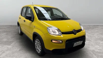 Giallo Usata 2024 Fiat Panda S Due volumi | 12.690 € (Buon prezzo)