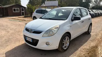 Usata Hyundai i20 78 CV (57 kW) 2012 Bianco Utilitaria