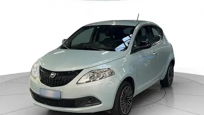 Usata Lancia Ypsilon Silver 70 CV (51 kW) 2023 Utilitaria