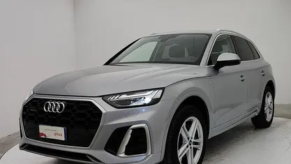 Usata Audi Q5 S-Line 204 CV (150 kW) 2023 Argento floret metallizzato SUV