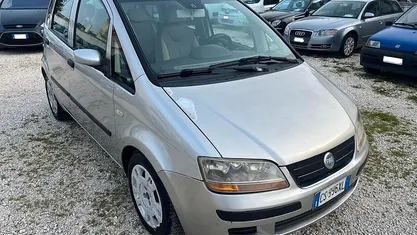 Usata Fiat Idea Active 69 CV (50 kW) 2005 Grigio Monovolume