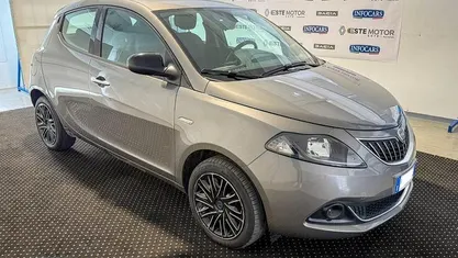 Usata Lancia Ypsilon Silver 70 CV (51 kW) 2022 Utilitaria