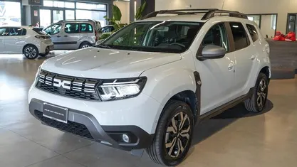 Usata Dacia Duster Journey 101 CV (74 kW) 2023 Bianco SUV
