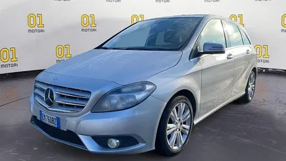 Usata Mercedes B180 Executive 109 CV (80 kW) 2012 Argento Monovolume