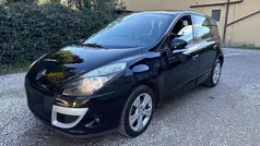 Nero Usata 2011 Renault Scénic III Luxe Monovolume | 4800 € (Buon prezzo)