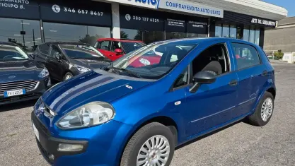 Usata Fiat Punto Evo Dynamic 70 CV (51 kW) 2010 Blu/azzurro Utilitaria