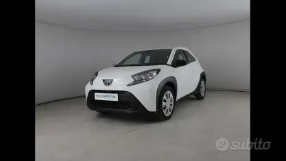 Usata Toyota Aygo X Active 72 CV (52 kW) 2025 Bianco SUV
