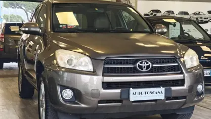 Usata Toyota RAV4 Luxury 150 CV (110 kW) 2010 Giallo SUV
