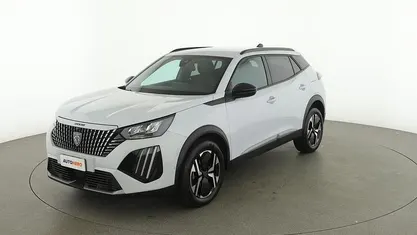 Usata Peugeot 2008 Allure 101 CV (74 kW) 2025 Bianco SUV