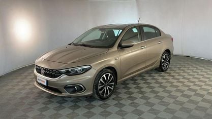 Begagnad Fiat Tipo Lounge 95 HK (69 kW) 2020 Beige Sedan