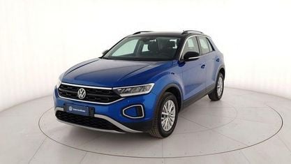 Occasion VW T-Roc Life 110 PK (80 kW) 2023 Blauw SUV