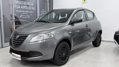 Grigio Usata 2014 Lancia Ypsilon Due volumi | 4999 € (Buon prezzo)