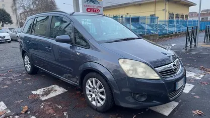 Usata Opel Zafira Cosmo 120 CV (88 kW) 2008 Blu Monovolume