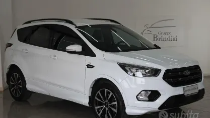 Usata Ford Kuga ST-Line 120 CV (88 kW) 2019 Bianco SUV