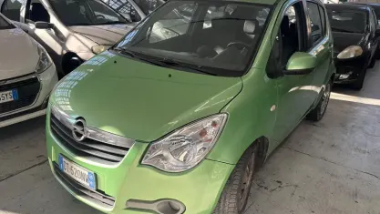 Usata Opel Agila Enjoy 86 CV (63 kW) 2009 Verde Utilitaria