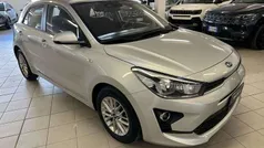 Argento Usata 2021 Kia Rio Style Tre volumi | 14.700 € (Buon prezzo)