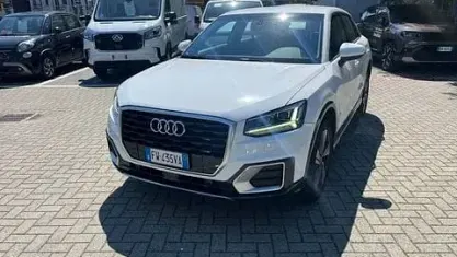 Usata Audi Q2 Admired 116 CV (85 kW) 2019 Bianco SUV