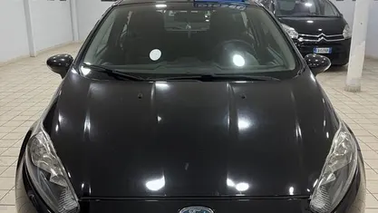 Usata Ford Fiesta Titanium 75 CV (55 kW) 2013 Nero Berlina