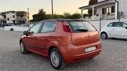 Usata Fiat Punto Active 60 CV (44 kW) 2006 Arancione Utilitaria