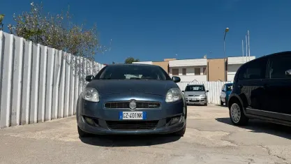Usata Fiat Bravo Dynamic 120 CV (88 kW) 2009 Bluazzurro Utilitaria