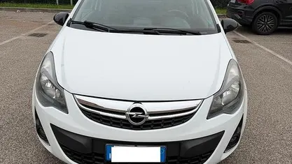 Bianco Usata 2013 Opel Corsa Tre volumi | 3600 € (Ottimo prezzo)