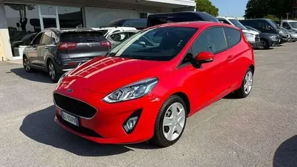 Usata Ford Fiesta 75 CV (55 kW) 2020 Rosso Utilitaria