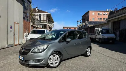 Usata Opel Meriva Design Edition 120 CV (88 kW) 2014 Grigio Monovolume