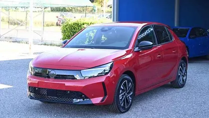 Rosso Nuova 2025 Opel Corsa Tre volumi | 16.450 € (Buon prezzo)
